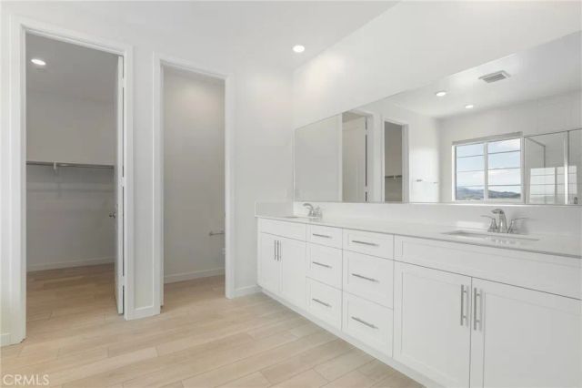 27273 Debut Place, Valencia, CA 91381