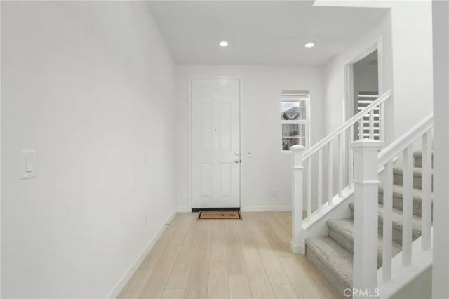 27273 Debut Place, Valencia, CA 91381