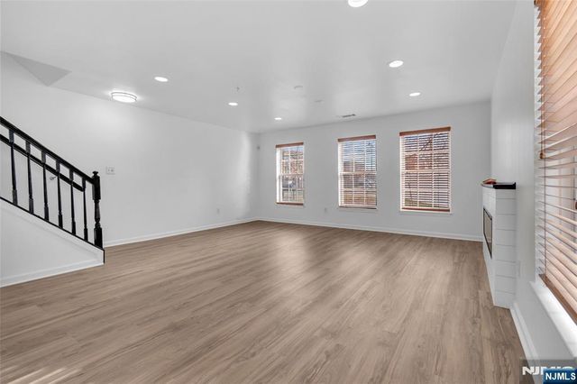 401 Grant Avenue 401, Jersey City, NJ 07305