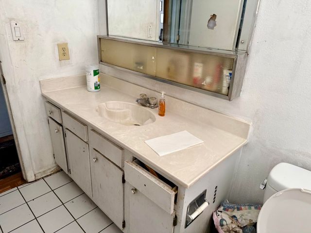 517 Martha Street NE, Albuquerque, NM 87123