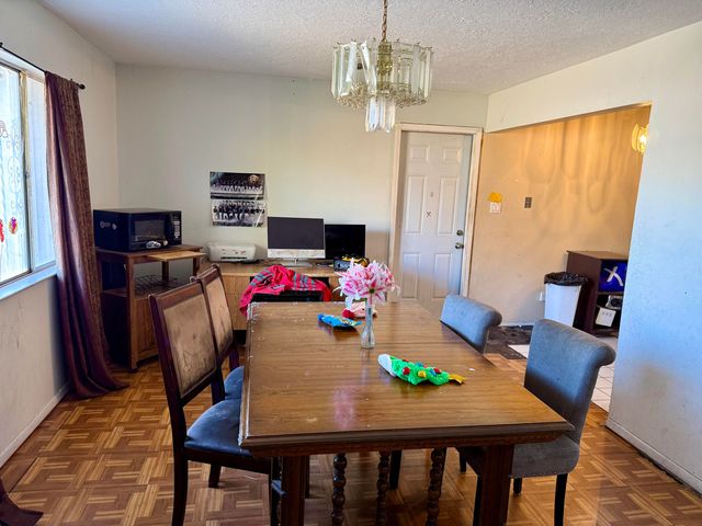 517 Martha Street NE, Albuquerque, NM 87123