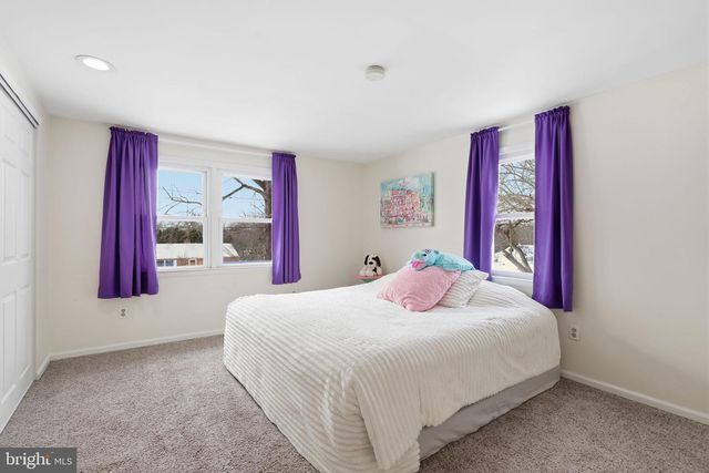 95 LONGVIEW DR, Churchville, PA 18966