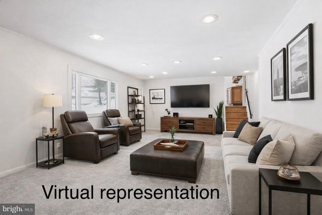 95 LONGVIEW DR, Churchville, PA 18966