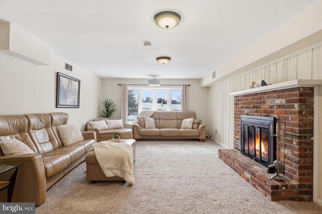 95 LONGVIEW DR, Churchville, PA 18966