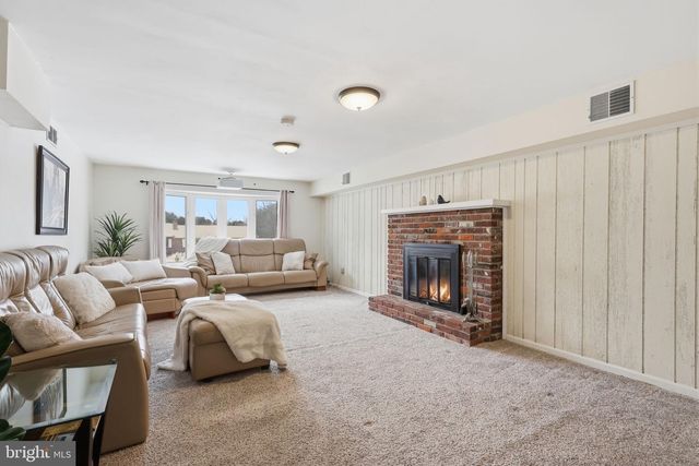 95 LONGVIEW DR, Churchville, PA 18966