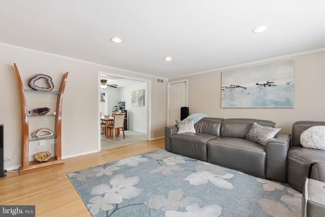 95 LONGVIEW DR, Churchville, PA 18966