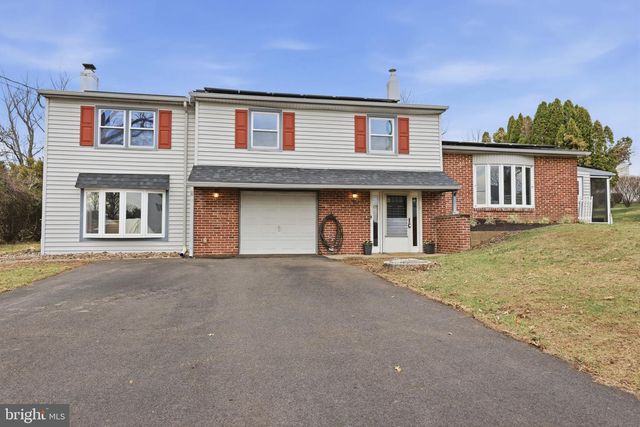95 LONGVIEW DR, Churchville, PA 18966