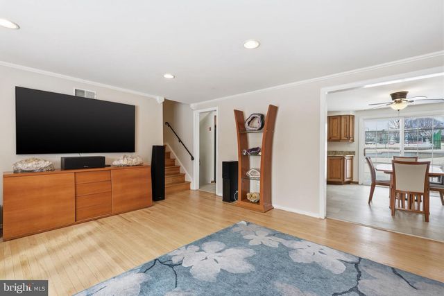 95 LONGVIEW DR, Churchville, PA 18966