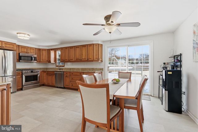 95 LONGVIEW DR, Churchville, PA 18966