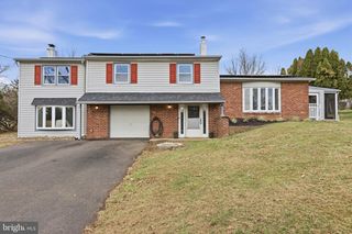 95 LONGVIEW DR, Churchville, PA 18966