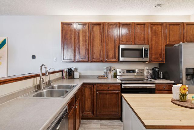 4745 Blaine Avenue 509, Inver Grove Heights, MN 55076