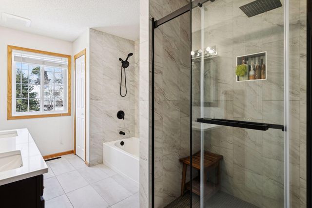 4745 Blaine Avenue 509, Inver Grove Heights, MN 55076