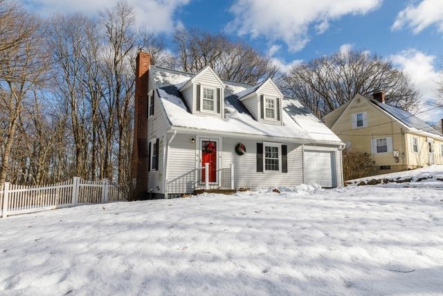 46 Bickford Hill Road, Gardner, MA 01440
