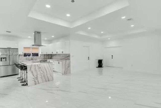 4127 NE 30th St, Homestead, FL 33033