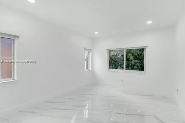 4127 NE 30th St, Homestead, FL 33033