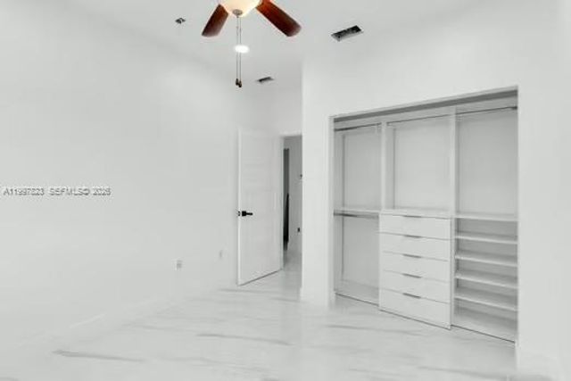 4127 NE 30th St, Homestead, FL 33033