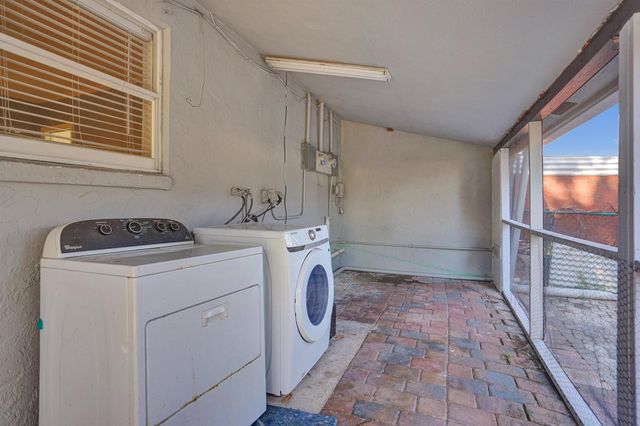 5604 Garden Avenue, West Palm Beach, FL 33405