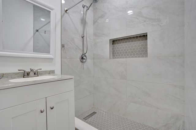 5604 Garden Avenue, West Palm Beach, FL 33405