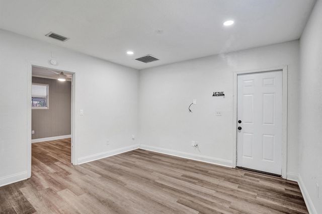 5604 Garden Avenue, West Palm Beach, FL 33405