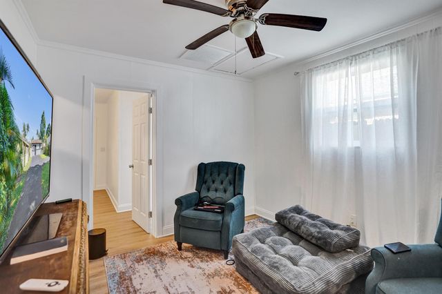 5604 Garden Avenue, West Palm Beach, FL 33405