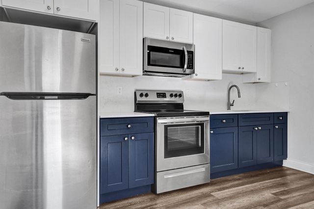 5604 Garden Avenue, West Palm Beach, FL 33405