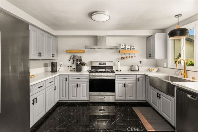 1334 E Collins, Orange, CA 92867