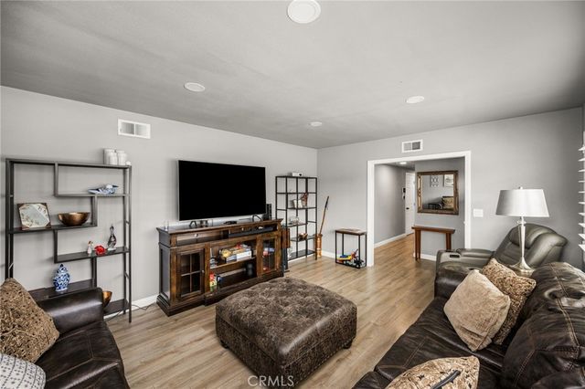 1334 E Collins, Orange, CA 92867