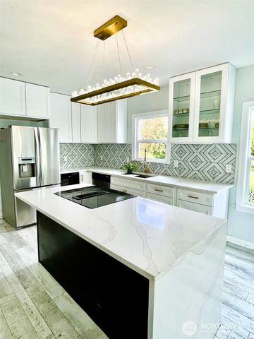 24507 Meridian Avenue E, Graham, WA 98338