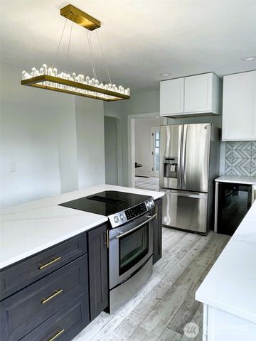 24507 Meridian Avenue E, Graham, WA 98338