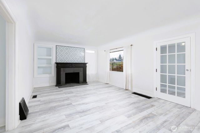 24507 Meridian Avenue E, Graham, WA 98338