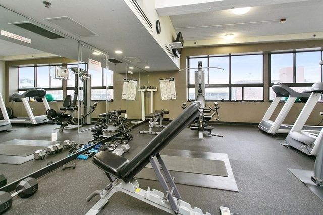 12 Stoneholm 426, Boston, MA 02115