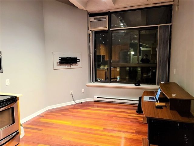 12 Stoneholm 426, Boston, MA 02115