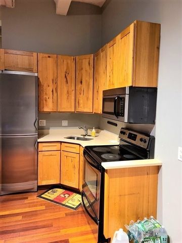 12 Stoneholm 426, Boston, MA 02115