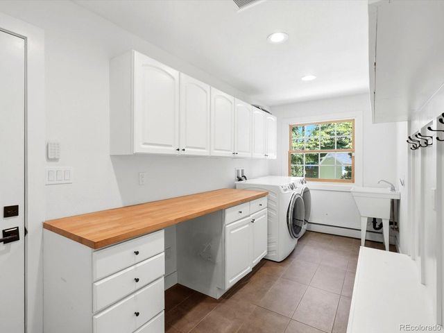8140 Meadowdale Ct, Longmont, CO 80503
