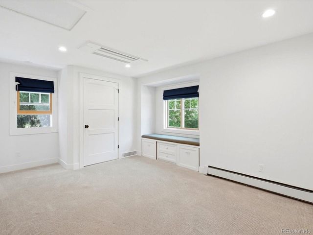 8140 Meadowdale Ct, Longmont, CO 80503