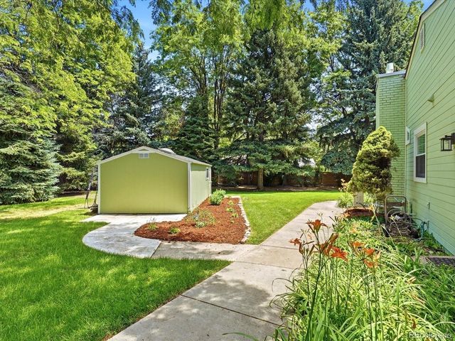 8140 Meadowdale Ct, Longmont, CO 80503