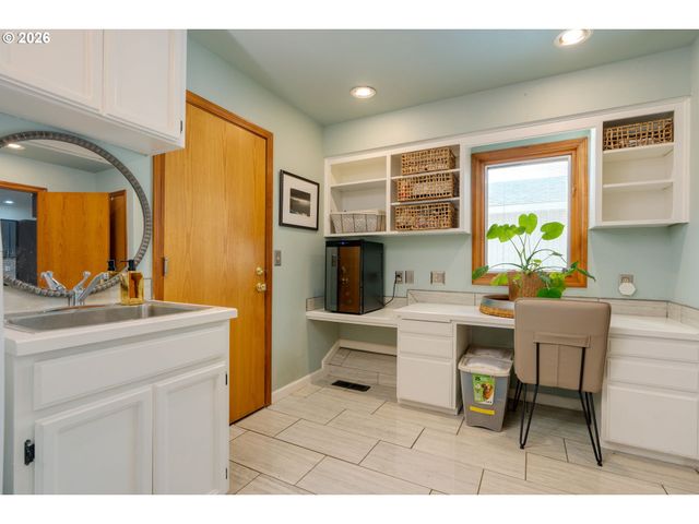1827 Nw DORAL St, Mc Minnville, OR 97128