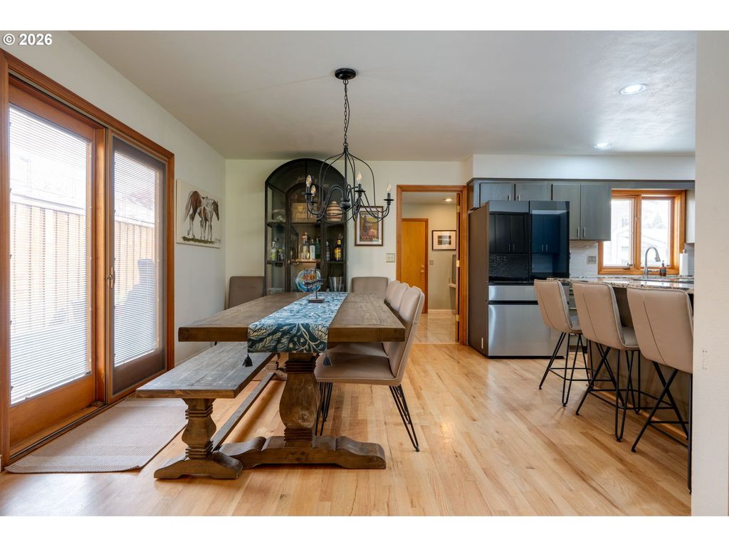 Image 18 of property listing at 1827 Nw DORAL St, Mc Minnville, OR 97128
