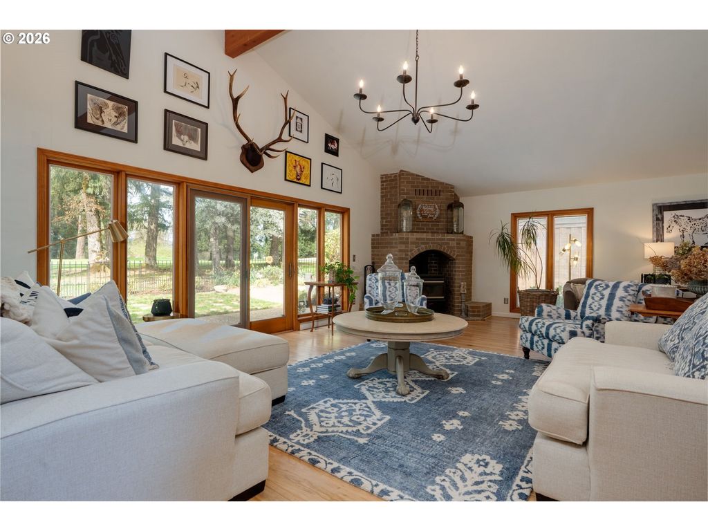 Image 23 of property listing at 1827 Nw DORAL St, Mc Minnville, OR 97128