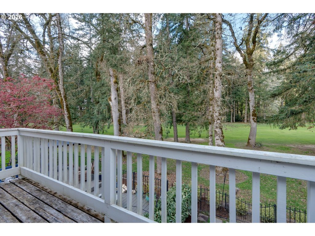 Image 27 of property listing at 1827 Nw DORAL St, Mc Minnville, OR 97128