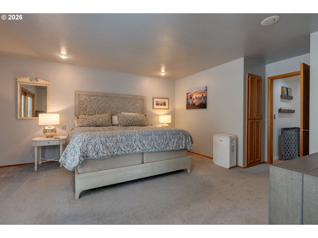 Image 36 of property listing at 1827 Nw DORAL St, Mc Minnville, OR 97128