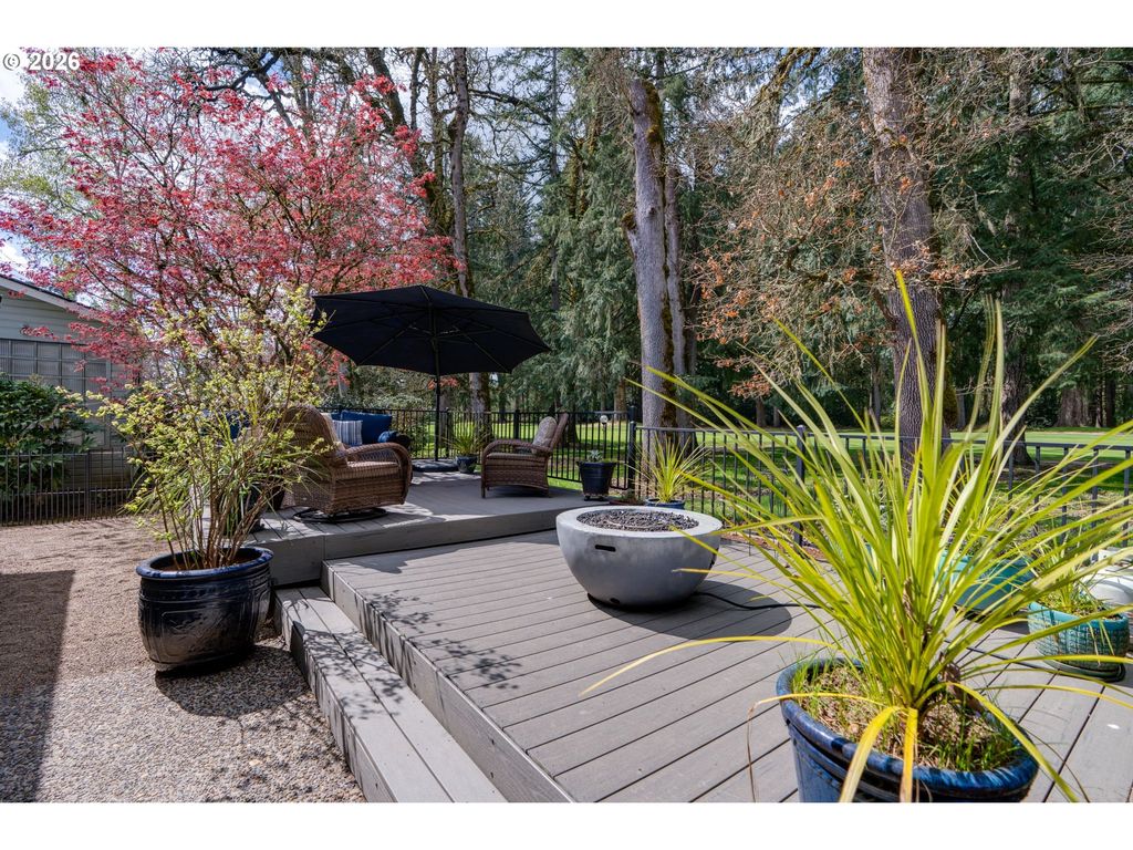 Image 42 of property listing at 1827 Nw DORAL St, Mc Minnville, OR 97128