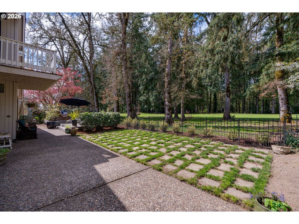 Image 44 of property listing at 1827 Nw DORAL St, Mc Minnville, OR 97128
