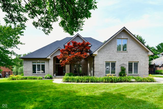 1324 Eagle Valley Drive, Greenwood, IN 46143