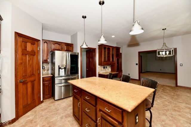 1324 Eagle Valley Drive, Greenwood, IN 46143