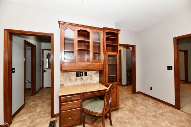 1324 Eagle Valley Drive, Greenwood, IN 46143