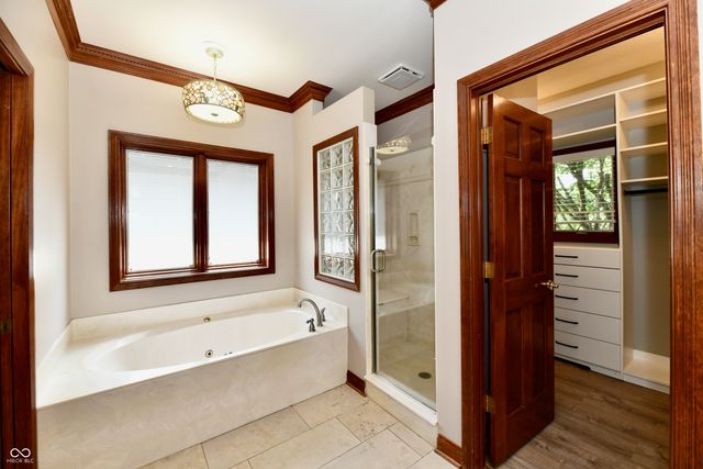 1324 Eagle Valley Drive, Greenwood, IN 46143