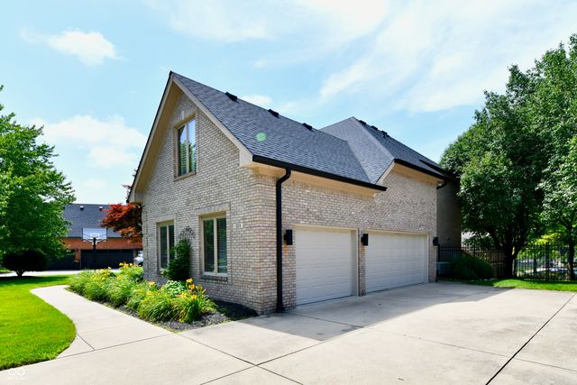 1324 Eagle Valley Drive, Greenwood, IN 46143