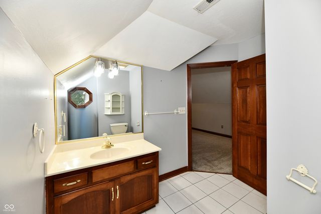 1324 Eagle Valley Drive, Greenwood, IN 46143