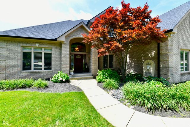1324 Eagle Valley Drive, Greenwood, IN 46143